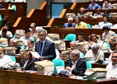 আগামী অর্থবছরের জন্য ৯ লাখ ৩৮ হাজার কোটি টাকার বাজেট প্রস্তাব